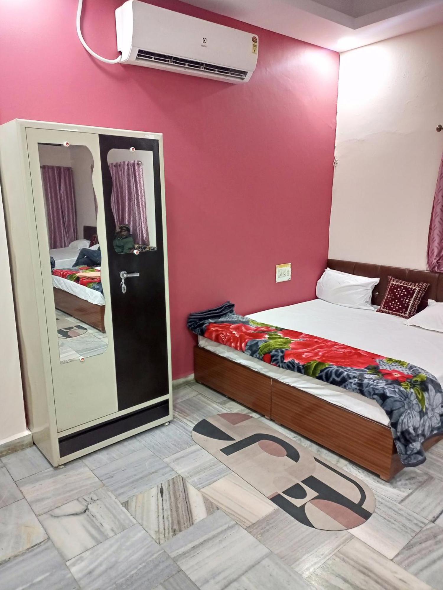 Aashirwad Residency Bed & Breakfast Ujjain Exterior photo